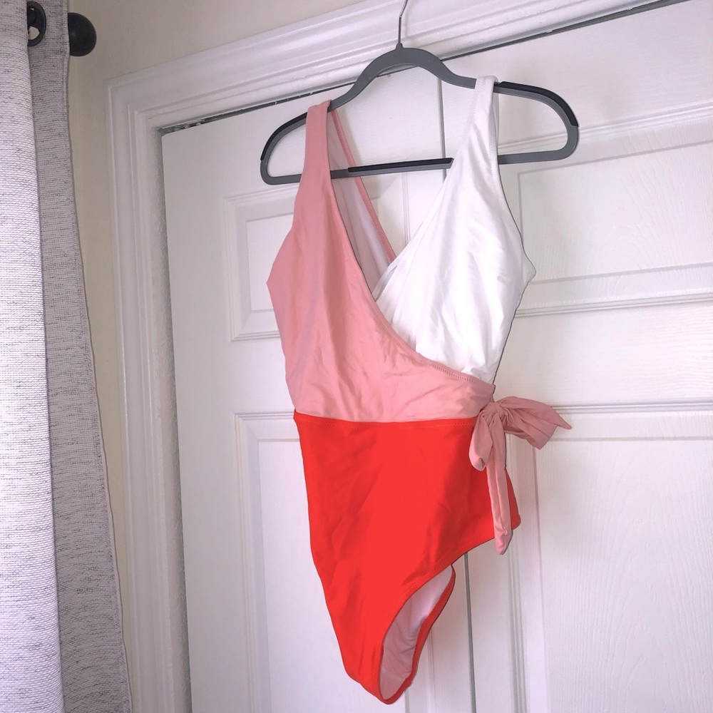One Piece Swimsuit, size XL